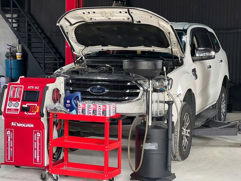 thay nhớt hộp số tuần hoàn bằng máy tại hà nội