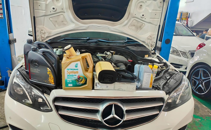 chi phí bảo dưỡng động cơ ô tô