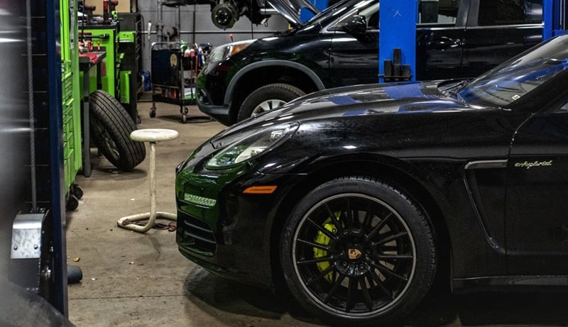 gara chuyên sửa chữa xe porsche uy tín