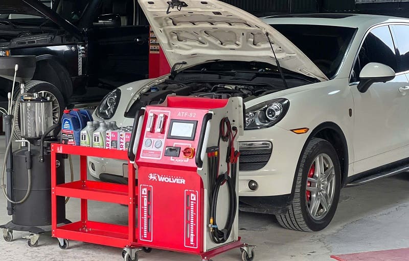 công nghệ thay nhớt hộp số tuần hoàn tại z garage