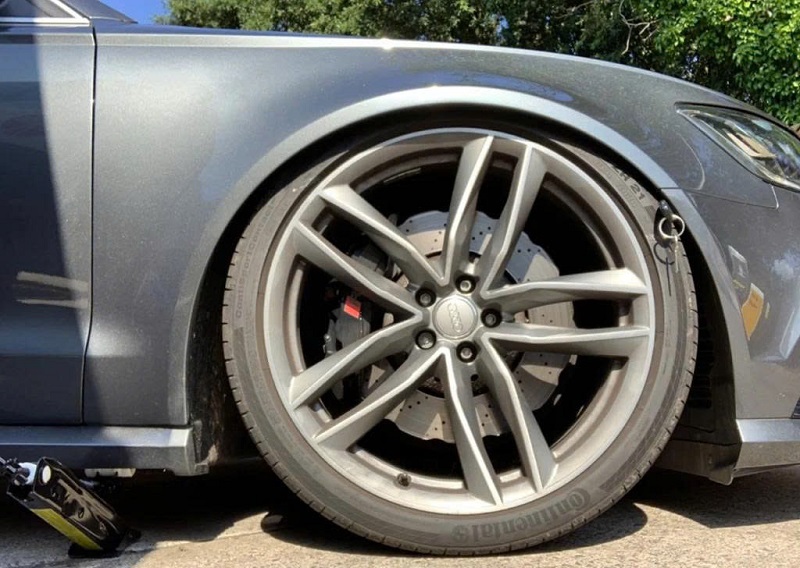 bóng hơi ô tô bị sập