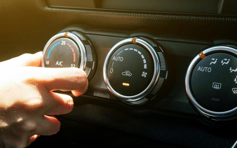 vì sao điều hòa ô tô không lạnh