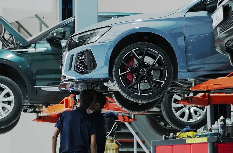 gara vệ sinh má phanh ô tô