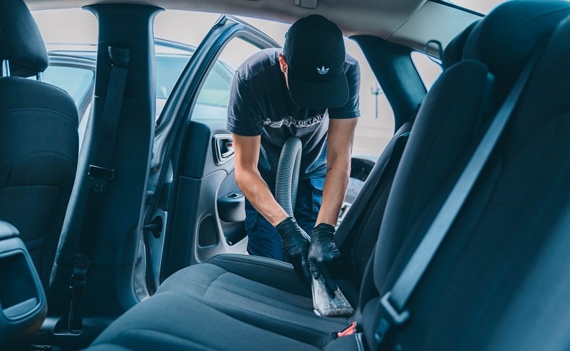 phương pháp vệ sinh nội thất ô tô