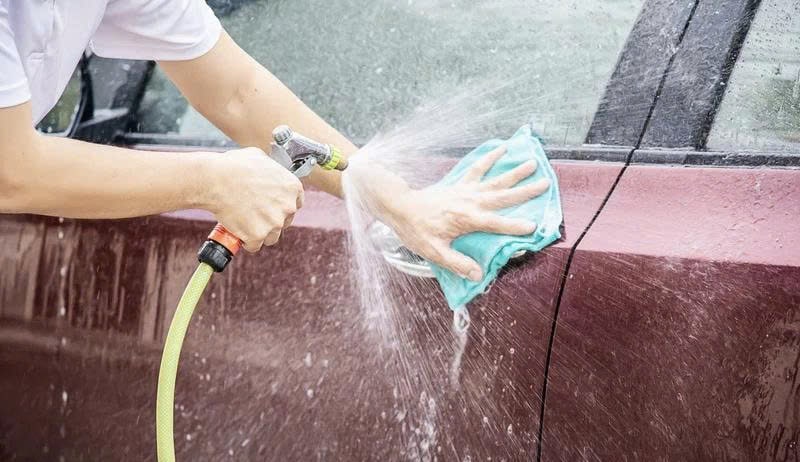 tự chăm sóc xe tại nhà