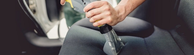 vệ sinh ô tô tại nhà