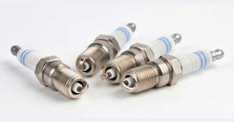 bugi ô tô bao nhiêu km thì thay