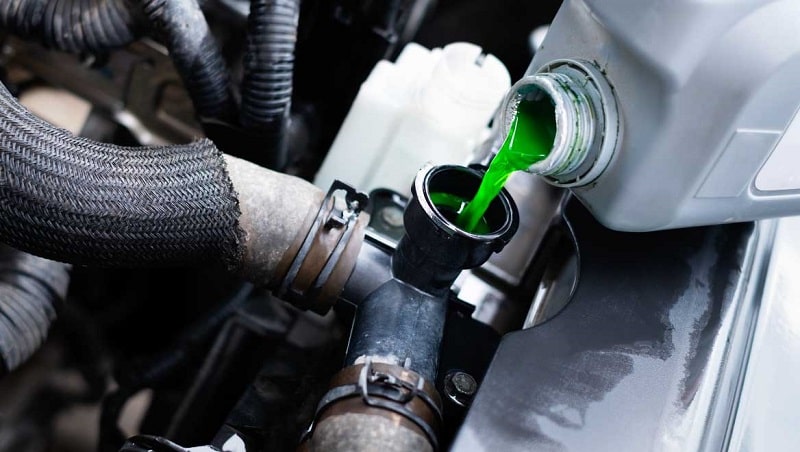 thời điểm thay nước làm mát động cơ ô tô