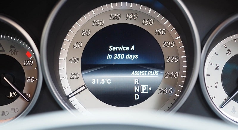 mercedes báo service
