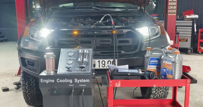 thay nước làm mát ô tô bằng máy tuần hoàn tại hà nội
