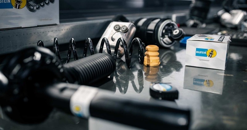 có nên phục hồi giảm sóc cho xe ô tô không